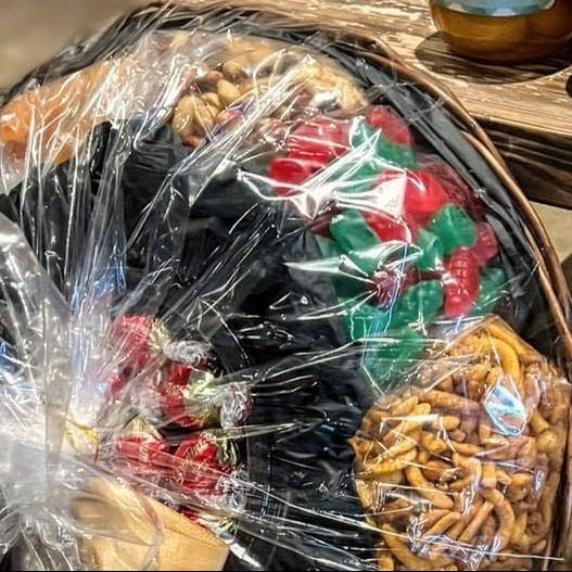 Premium Assorted Holiday Treats Basket